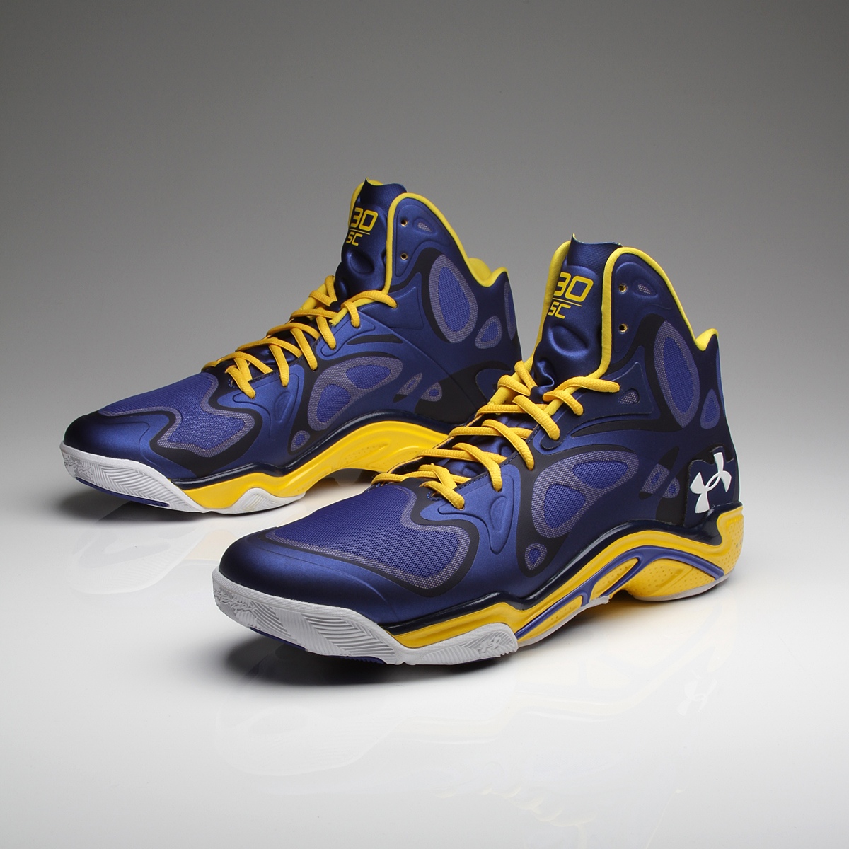 Under Armour Debuts Royal Blue Stephen Curry Shoe