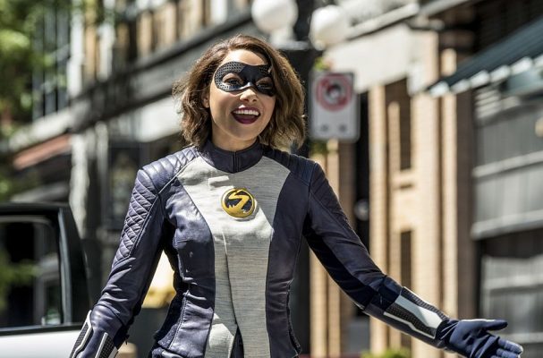 The Flash Season 5 Review: 5.1: Nora - Hardwood and Hollywood