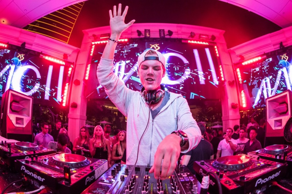 Dozens of Fans Fall Ill at Avicii Concert in Boston