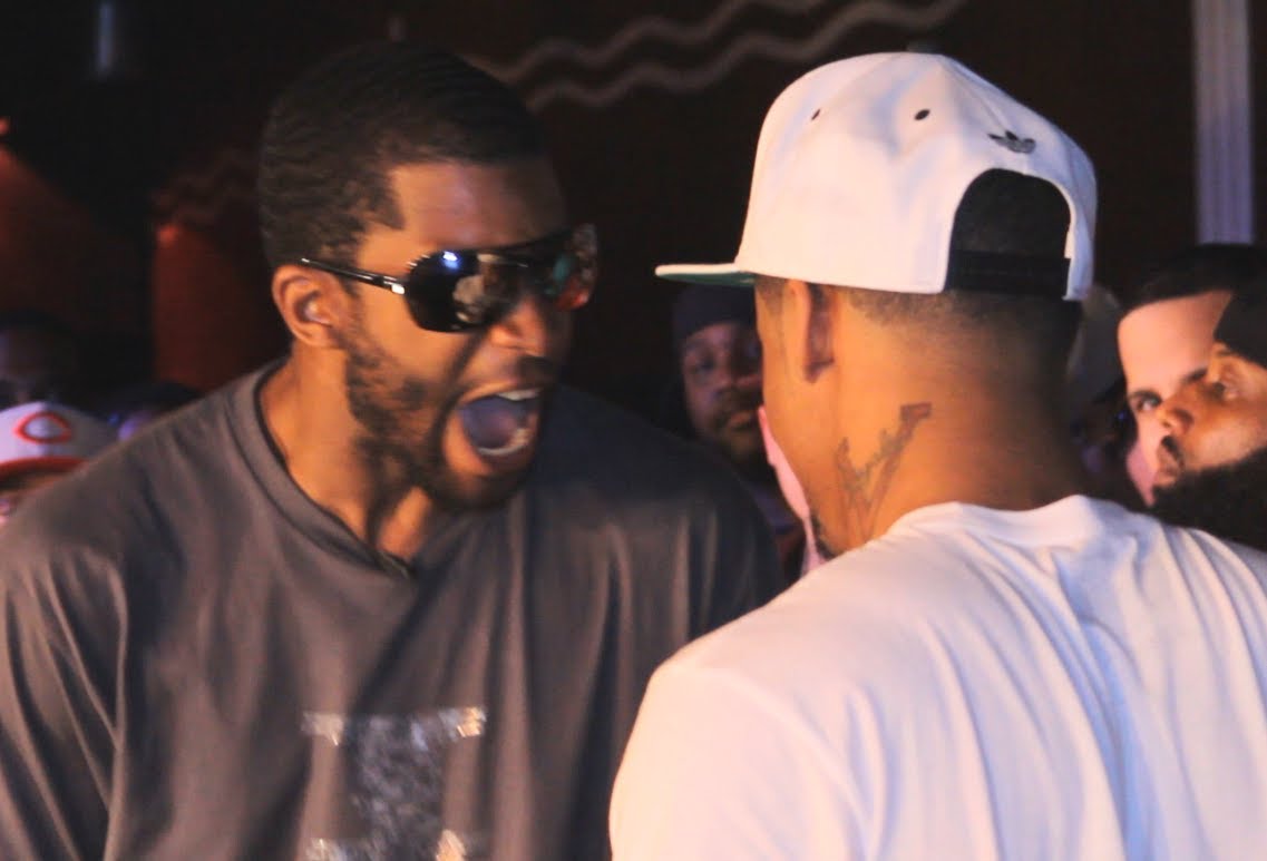Bill Collector Rips Fake Battle Fans in Blog