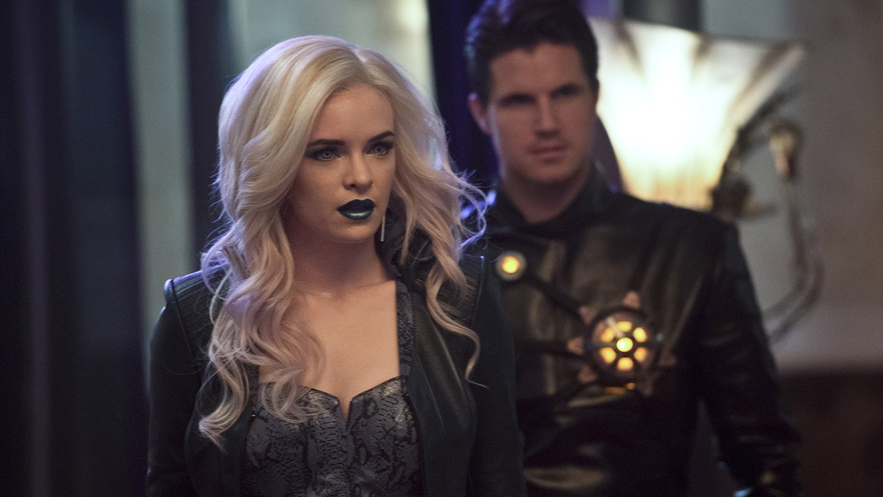 The Flash Review: 2.13: Welcome to Earth-2